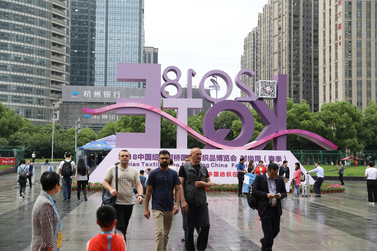 麂皮絨,麂皮絨現(xiàn)貨,針織麂皮絨,彈力麂皮絨,空氣層麂皮絨,麂皮絨復(fù)合羊羔絨,燈芯絨,燈芯絨面料,燈芯絨現(xiàn)貨,韓國絨,仿麻布,金舵紡織