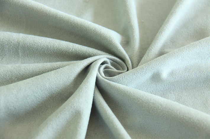 磨砂絨的絨感接近天然麂皮 磨砂絨的絨感接近天然麂皮