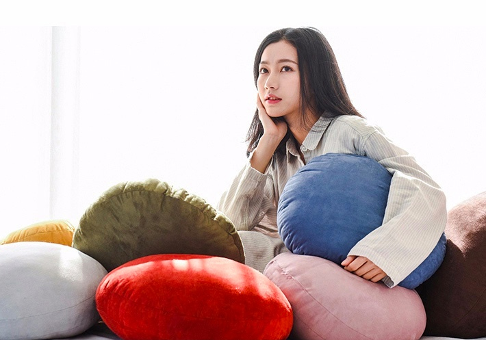 針織麂皮絨面料做成的抱枕