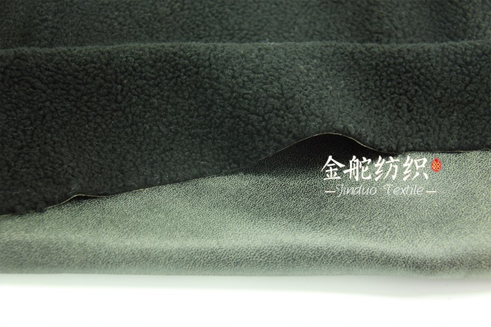 燙金皮毛一體，鹿皮絨復(fù)合羊羔毛，黑色效果圖